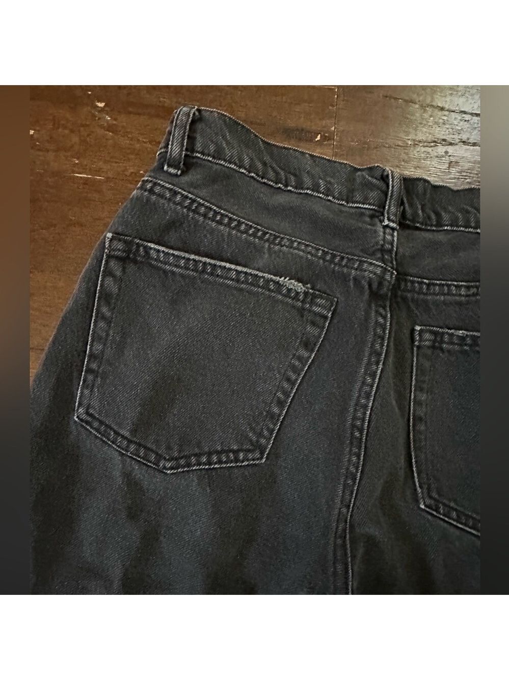 Reformation-black distressed jeans straight leg size 26 - Picture 8 of 12